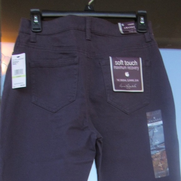 Gloria Vanderbilt Amanda classic rise tapered leg soft touch jean 4 short - Picture 3 of 10